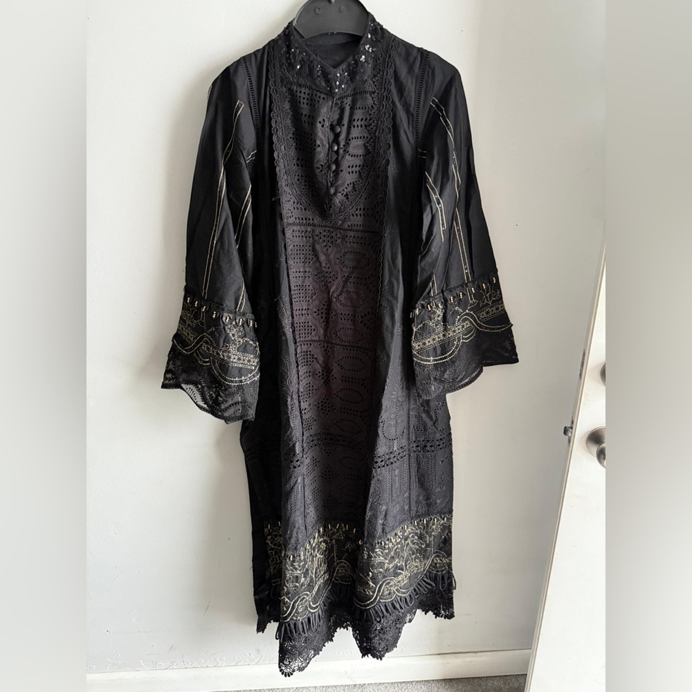 Nureh black chicken Kari dress - Picture 2 of 11